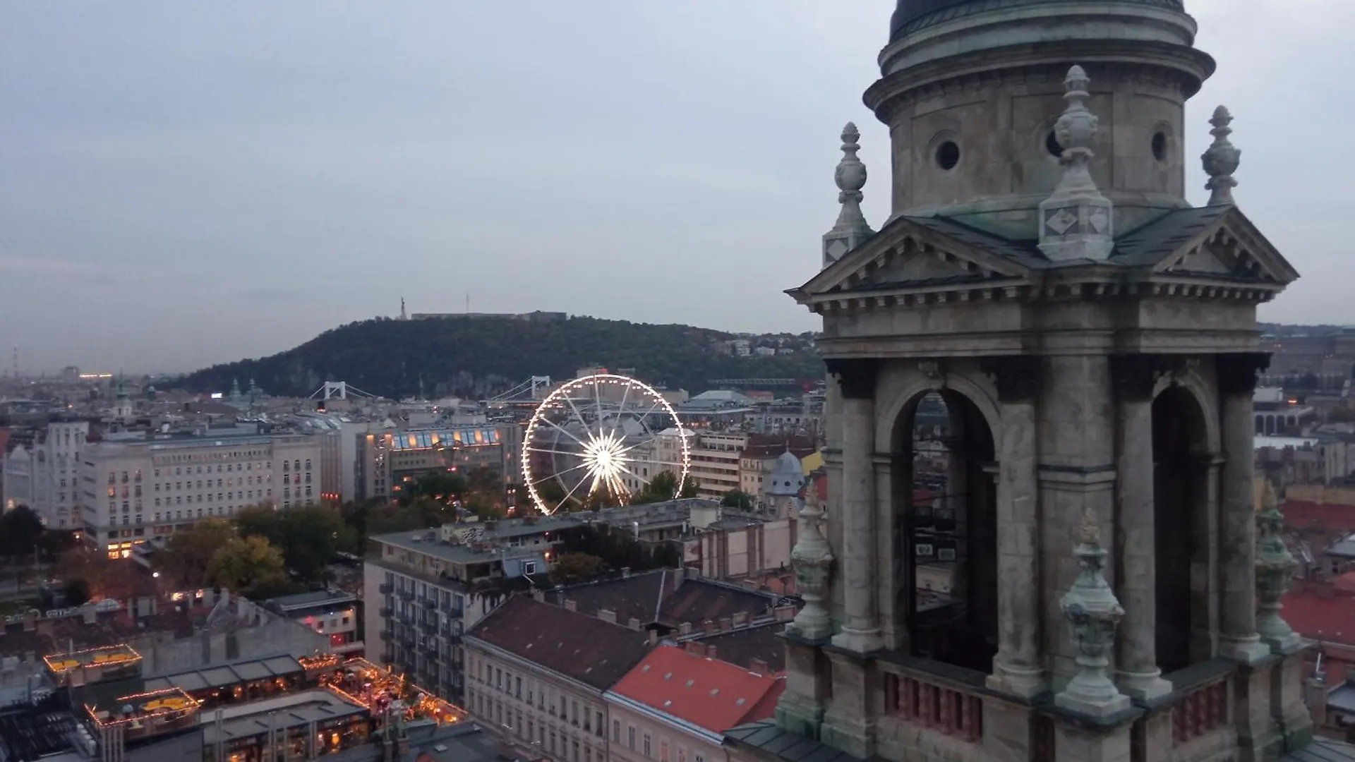 Free Parking Garage! Downtown Apartment Close To New York Cafe Budapest